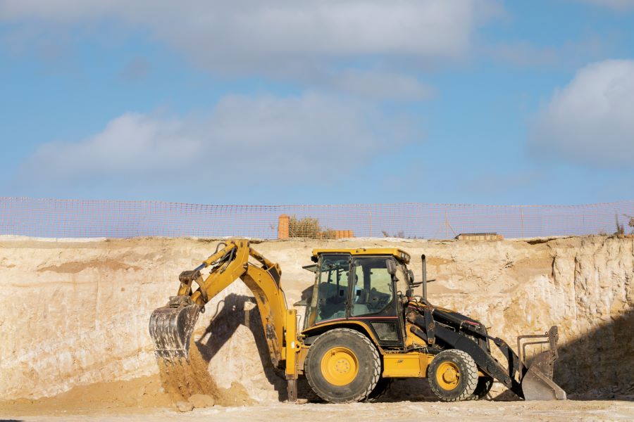 Mini Excavator Rental in Dubai: Everything You Need to Know Before You Rent